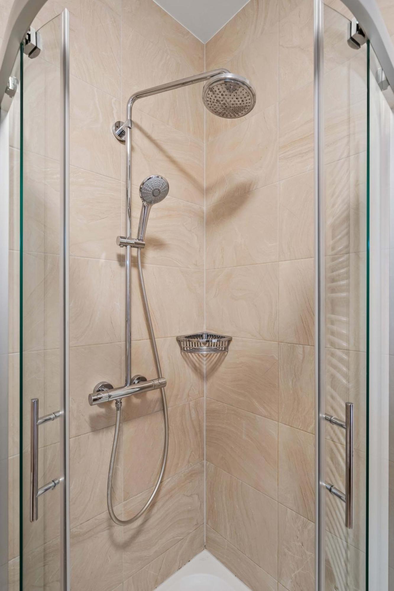 Stylish 2Br Apt In Limpertsberg, Near City Center Luxembourg Luaran gambar